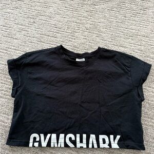 GYMSHARK cropped tshirt size M